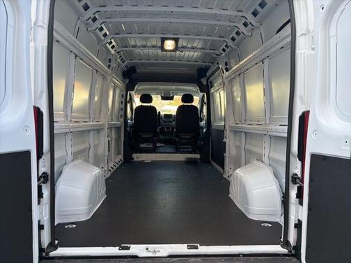 Bright White Clearcoat 2026 RAM ProMaster 2500 Tradesman