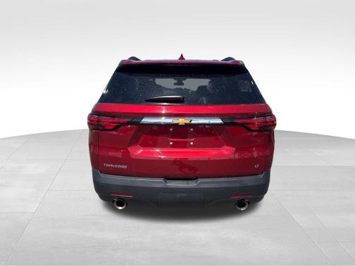Radiant Red Tintcoat 2023 Chevrolet Traverse LT Cloth