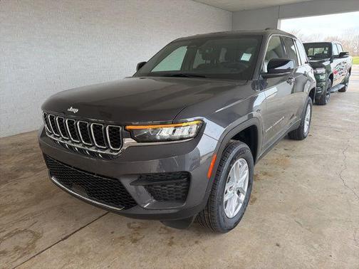 Baltic Gray Metallic Clearcoat 2026 Jeep Grand Cherokee Altitude