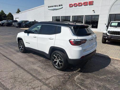 Bright White Clearcoat 2024 Jeep Compass Limited