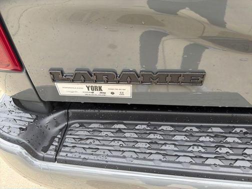 Ceramic Gray Clearcoat 2026 RAM 2500 Laramie Crew Cab 4x4 6'4' Box