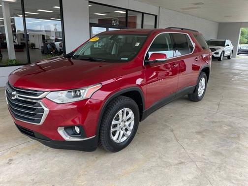 Cajun Red Tintcoat 2019 Chevrolet Traverse LT Cloth