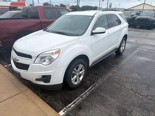 Summit White 2011 Chevrolet Equinox LT