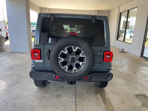 Anvil Clearcoat 2026 Jeep Wrangler 4-Door Sahara 4x4