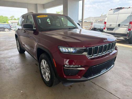 Velvet Red Pearlcoat 2023 Jeep Grand Cherokee Limited