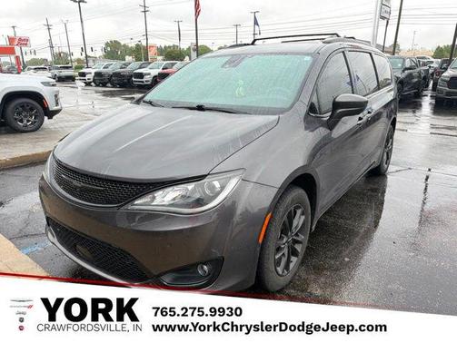 Granite Crystal Metallic Clearcoat 2020 Chrysler Pacifica L