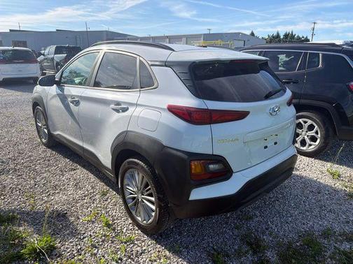 Chalk White 2019 Hyundai KONA SEL