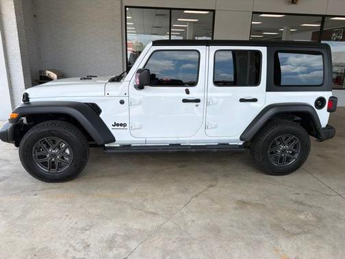 Bright White Clearcoat 2024 Jeep Wrangler Sport S