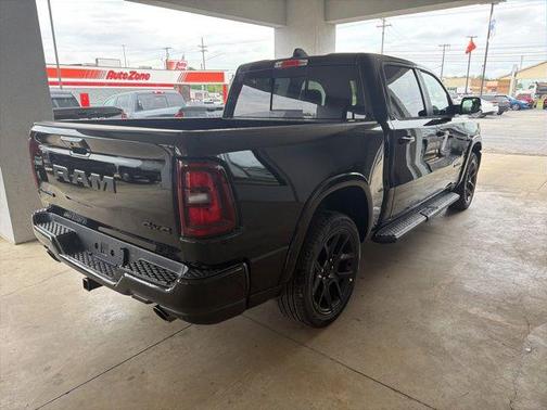 Diamond Black Crystal Pearlcoat 2026 RAM 1500 Laramie