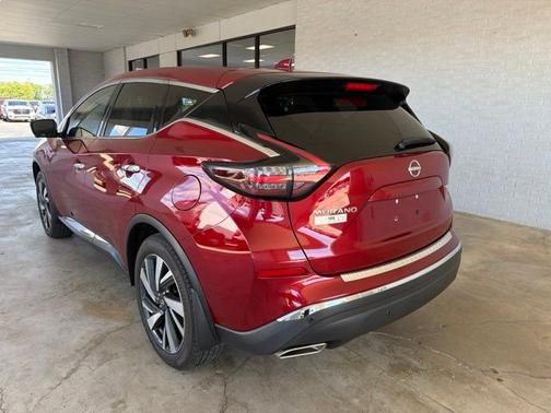 Scarlet 2023 Nissan Murano SL