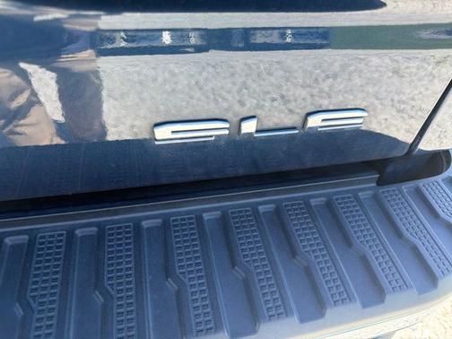 Pacific Blue Metallic 2021 GMC Sierra 1500 SLE