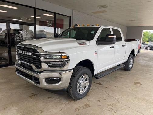 Bright White Clearcoat 2026 RAM 2500 Tradesman Crew Cab 4x4 6'4' Box