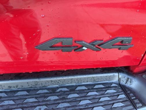 Molten Red Pearlcoat 2026 RAM 2500 Big Horn Crew Cab 4x4 6'4' Box