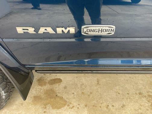Patriot Blue Pearlcoat 2022 RAM 2500 Longhorn