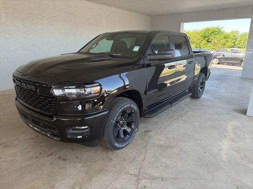 Diamond Black Crystal Pearlcoat 2026 RAM 1500 Express
