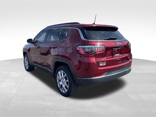 Velvet Red Pearlcoat 2022 Jeep Compass Latitude Lux