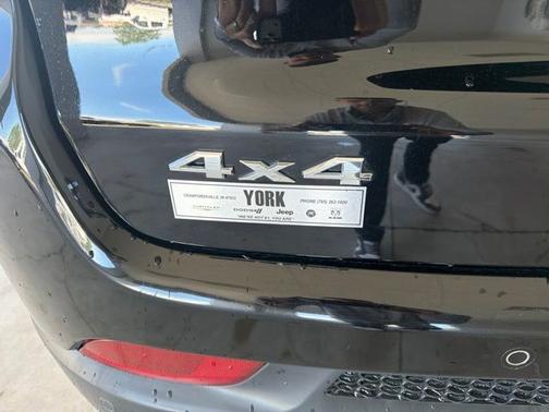 Diamond Black 2022 Jeep Compass Limited