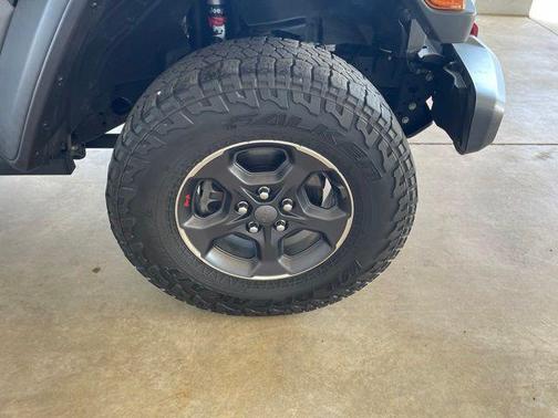 Sting-Gray Clearcoat 2022 Jeep Gladiator Rubicon