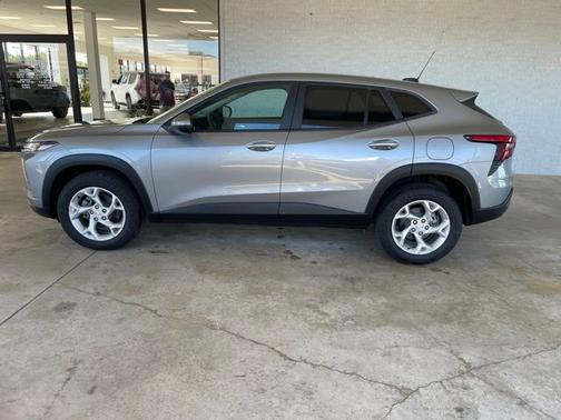Sterling Gray Metallic 2024 Chevrolet Trax LS