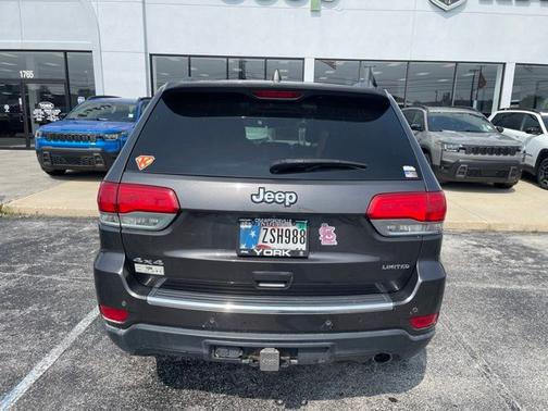 Granite Crystal Metallic 2016 Jeep Grand Cherokee Limited