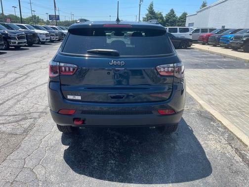 Fathom Blue Pearl Coat 2026 Jeep Compass Trailhawk