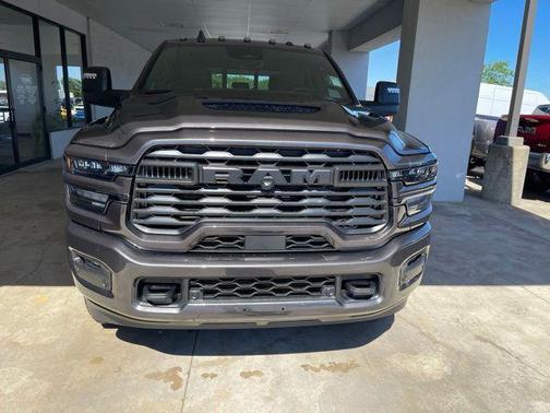 Granite Crystal Metallic Clearcoat 2026 RAM 2500 Black Express Crew Cab 4x4 6'4' Box