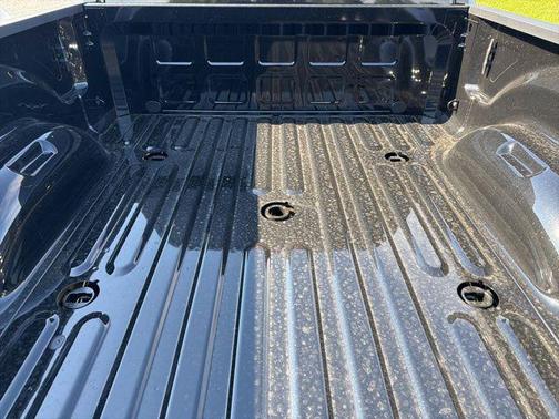 Diamond Black Crystal Pearlcoat 2026 RAM 2500 Tradesman Crew Cab 4x4 6'4' Box