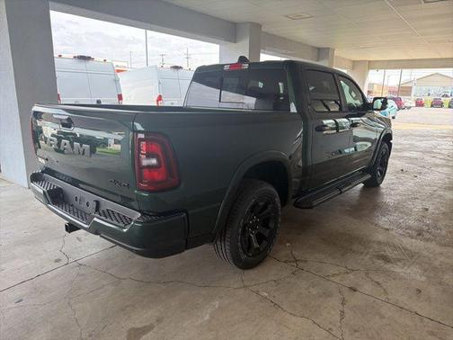 Serrano Green Metallic 2026 RAM 1500 Big Horn/Lone Star