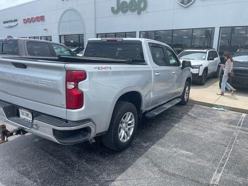 Silver Ice Metallic 2019 Chevrolet Silverado 1500 LT