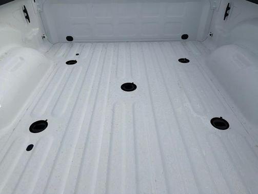 Bright White Clearcoat 2026 RAM 2500 Tradesman Crew Cab 4x4 6'4' Box