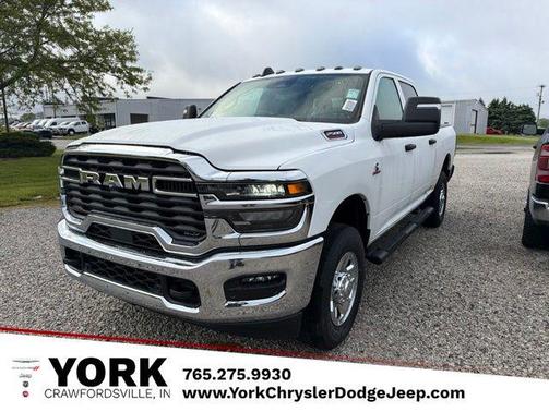 Bright White Clearcoat 2026 RAM 2500 Tradesman Crew Cab 4x4 6'4' Box
