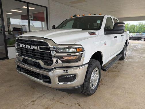 Bright White Clearcoat 2026 RAM 2500 Tradesman Crew Cab 4x4 6'4' Box