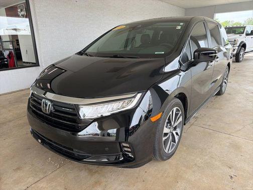 Crystal Black Pearl 2024 Honda Odyssey Touring