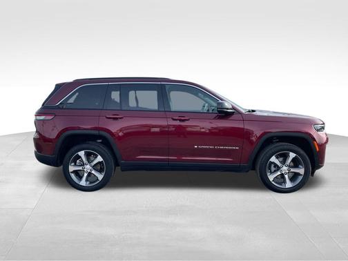 Velvet Red Pearlcoat 2026 Jeep Grand Cherokee Limited
