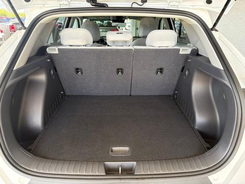 White 2025 Hyundai KONA SEL
