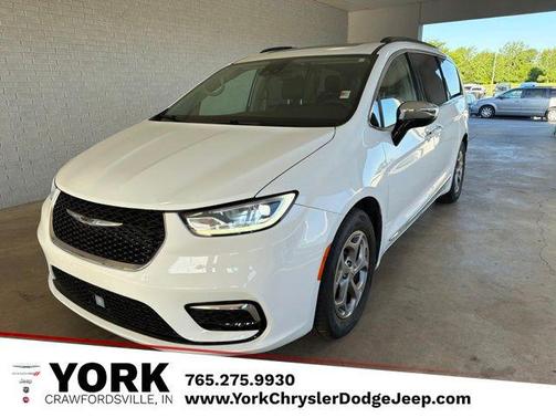 Bright White Clearcoat 2023 Chrysler Pacifica Limited