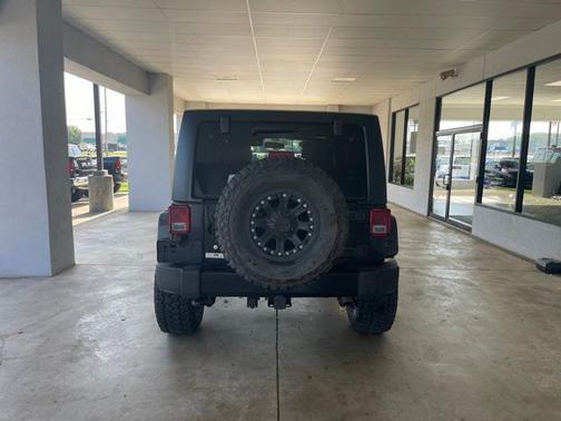 Black Clearcoat 2016 Jeep Wrangler Unlimited Sahara