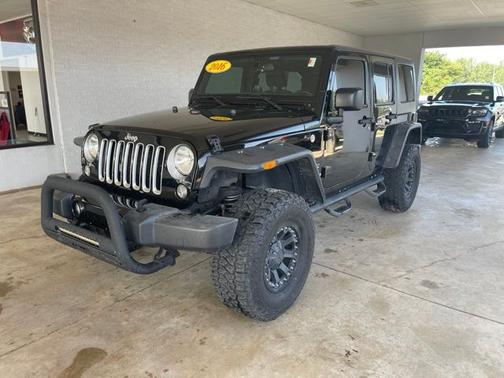 Black Clearcoat 2016 Jeep Wrangler Unlimited Sahara