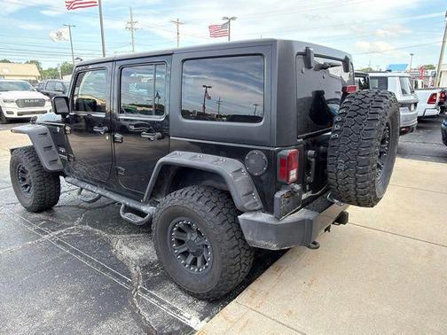 Black Clearcoat 2016 Jeep Wrangler Unlimited Sahara