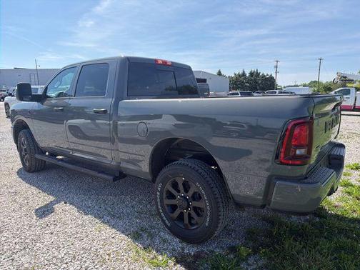 Ceramic Gray Clearcoat 2026 RAM 2500 Black Express Crew Cab 4x4 6'4' Box