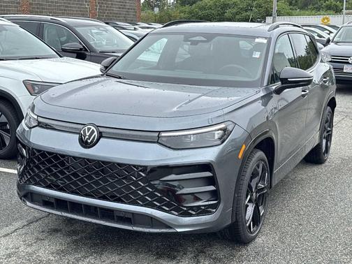 2025 Volkswagen Tiguan 2.0T SE R-Line Black