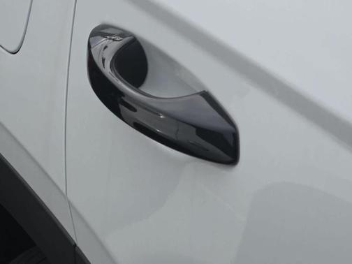 2026 Volkswagen Taos 1.5T SE Black