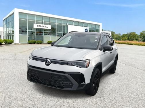 Pure White W/Deep Black Roof 2026 Volkswagen Taos SE SUV