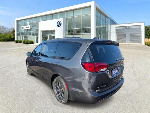 2018 Chrysler Pacifica Touring-L Plus