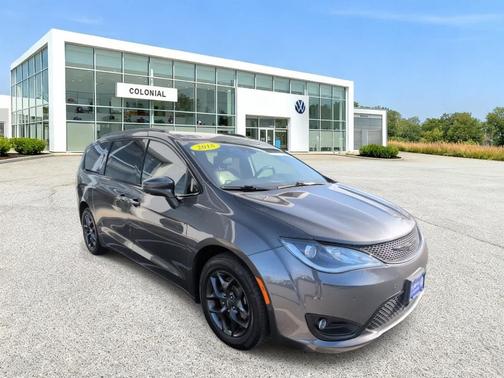 2018 Chrysler Pacifica Touring-L Plus