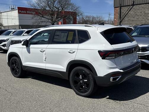 2025 Volkswagen Taos 1.5T SEL