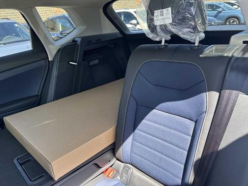 2025 Volkswagen Taos 1.5T SEL
