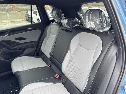 2025 Volkswagen Tiguan 2.0T SE R-Line Black