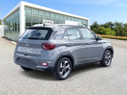 2022 Hyundai VENUE Limited
