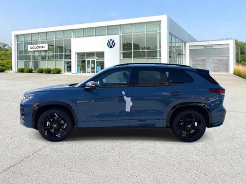 Monterey Blue Pearl 2026 Volkswagen Tiguan 2.0T SE R-Line Black